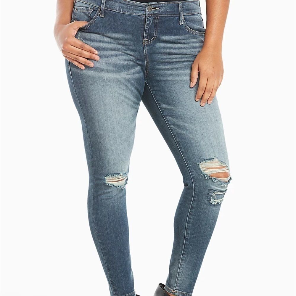 TORRID HIGH-RISE PREMIUM STRETCH ULTRA SKINNY JEANS - DARK WASH WITH DESTRUCTION